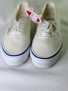 Vans Authentic LX Sneakers in Classic Ivory White Unisex W7.5/Youth 6 Canvas New